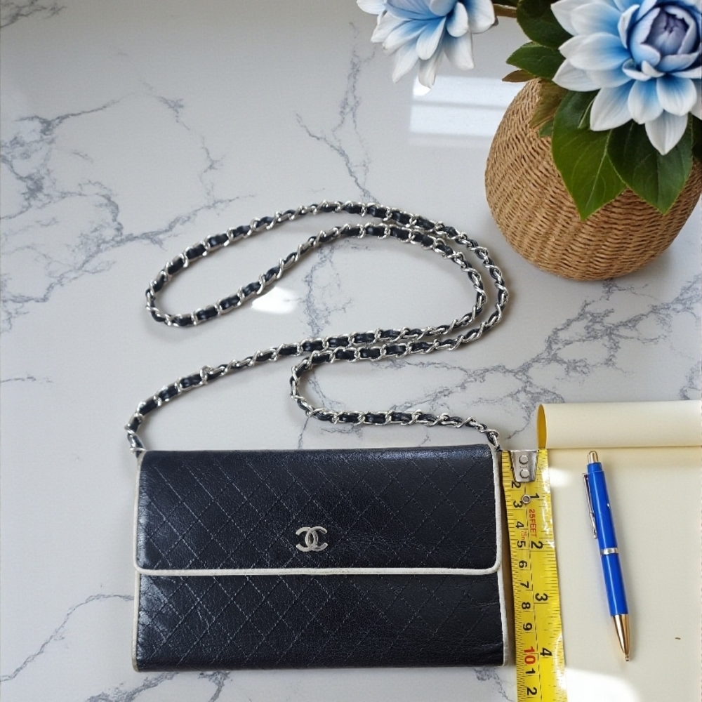Chanel Coco Mark Bicolor Lambskin Long Wallet On Unbranded Chain - Picture 6 of 15